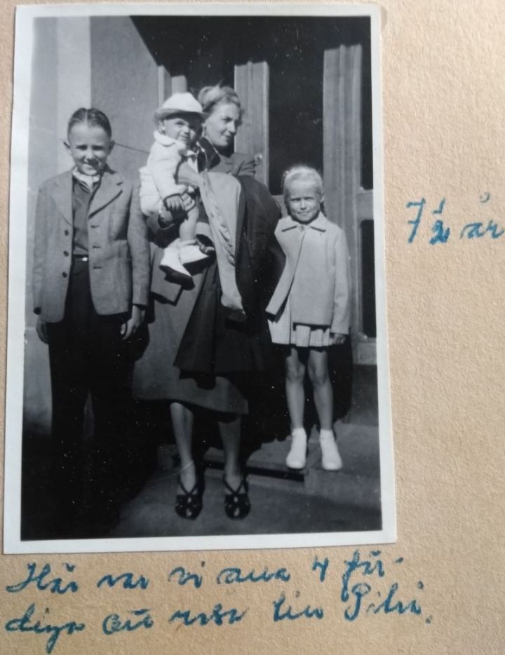 Lena-mfl-i-porten-1953