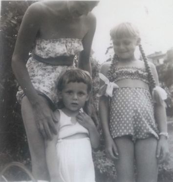 LenaMammaLasseSoldräkt-1956