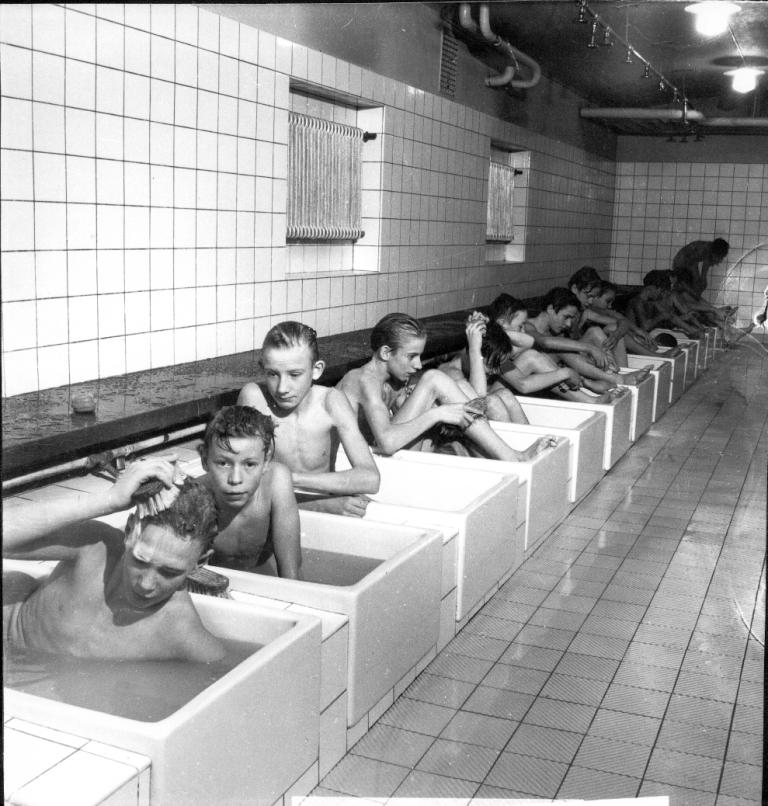 Djäknesbergsskolans skolbad